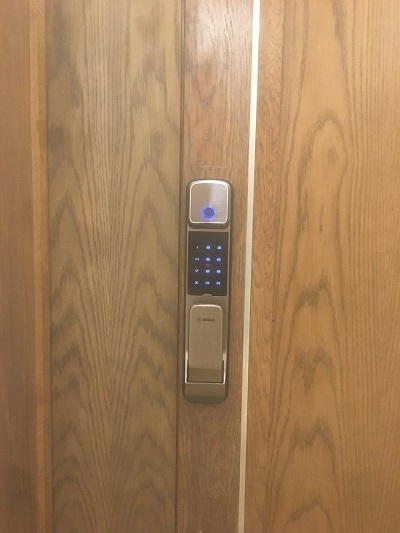 Khóa cửa Bosch FU550