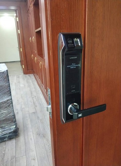 Khóa Unicor UN9000BWSK-